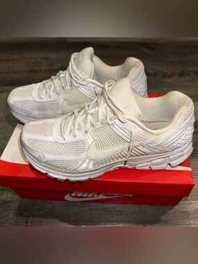 Nike Zoom Vomero 5